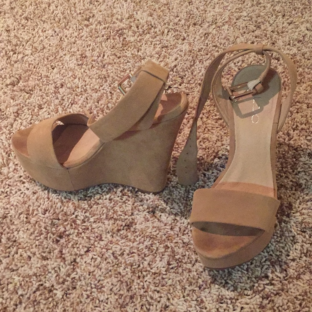 Aldo platform sandals